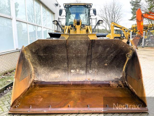 CATERPILLAR 972M front loader