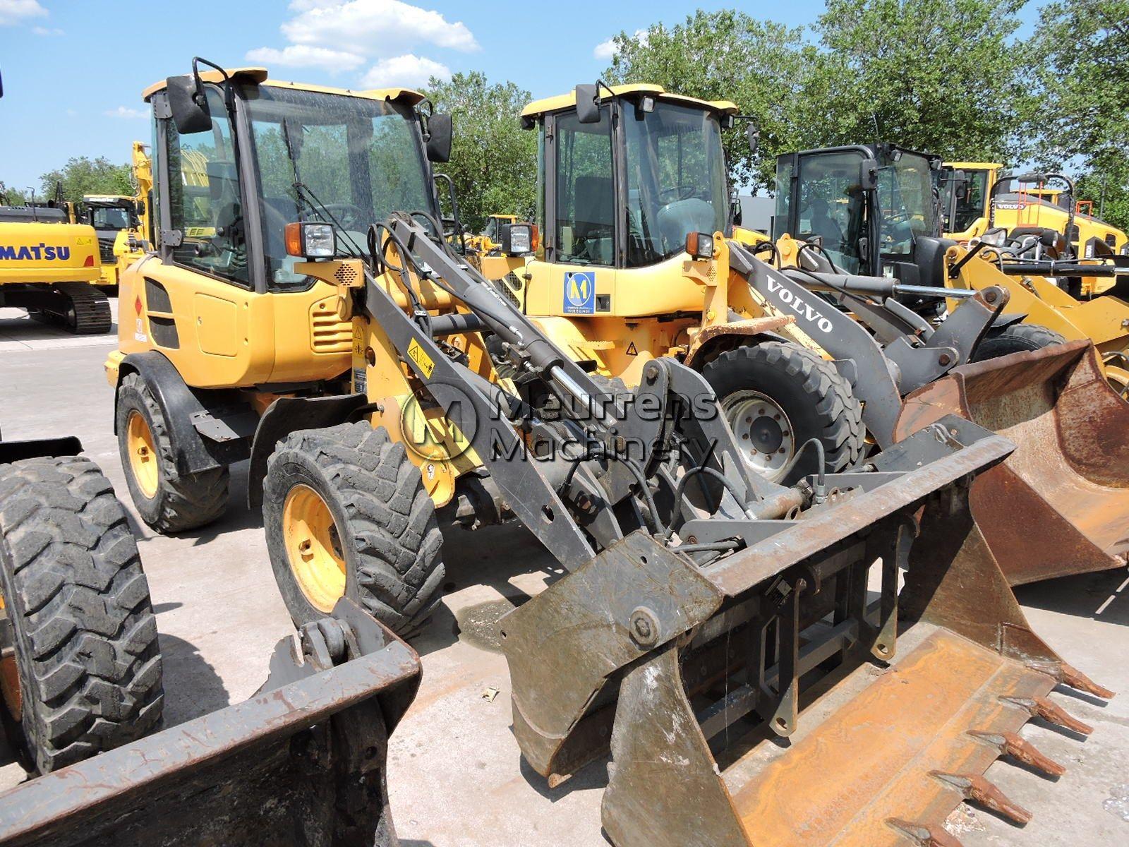 VOLVO L25F front loader