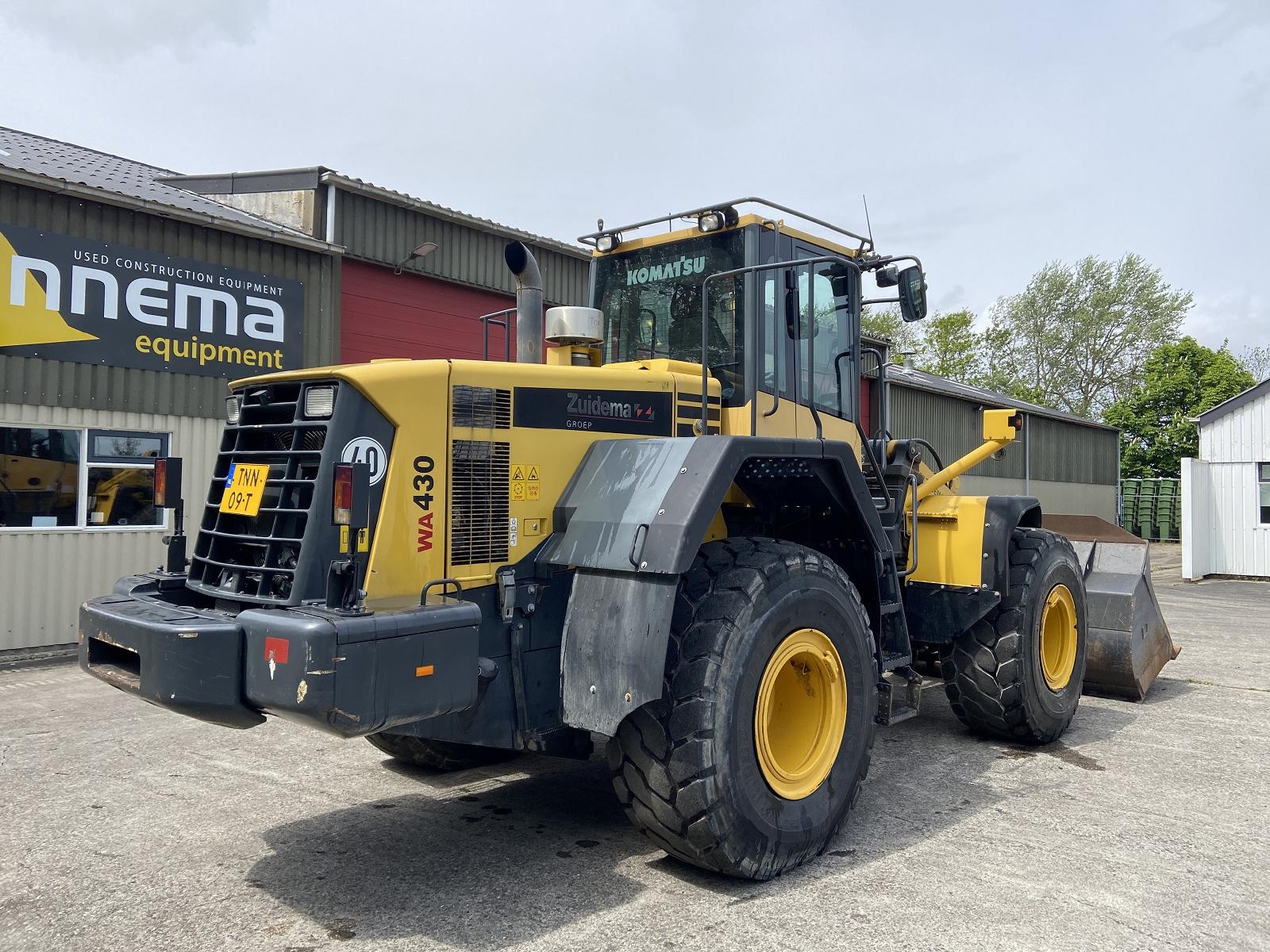 KOMATSU WA 430-6 front loader