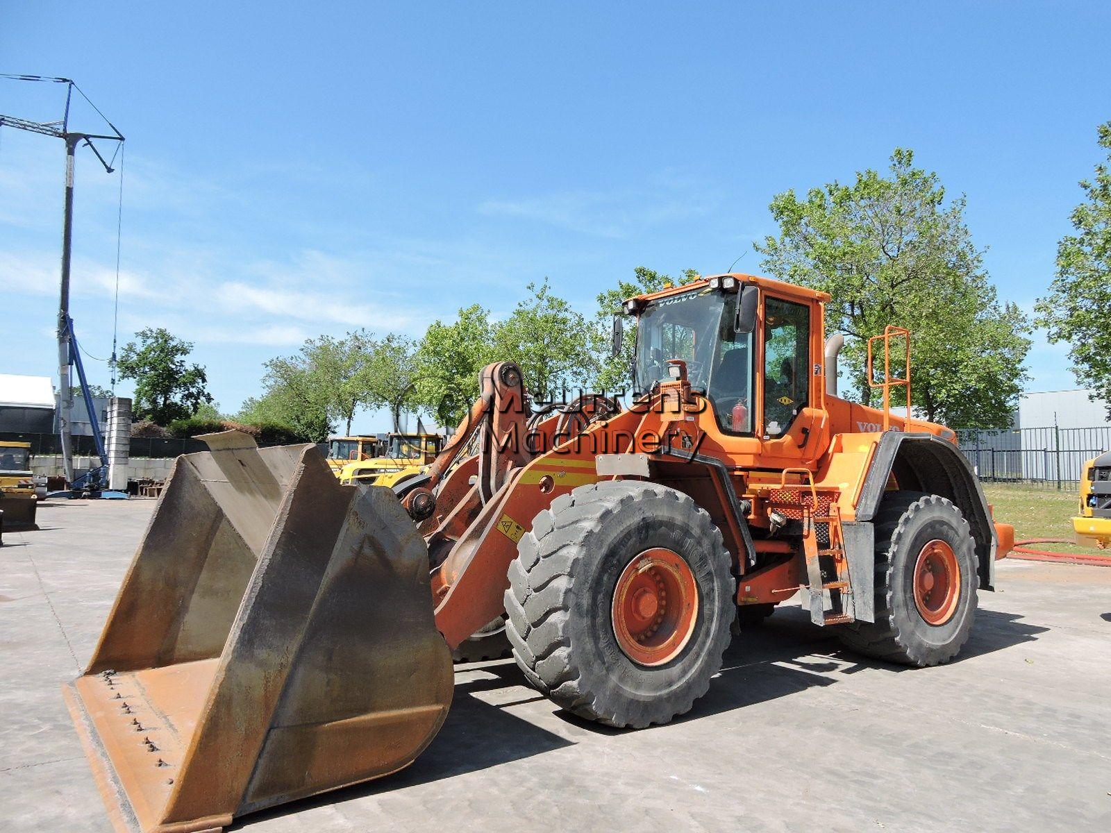 VOLVO L180F front loader