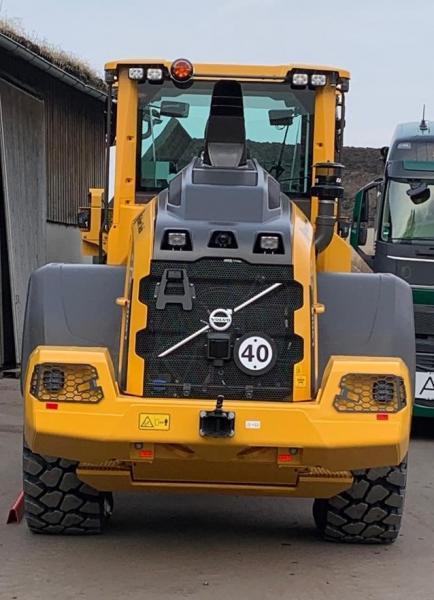 VOLVO L90H front loader