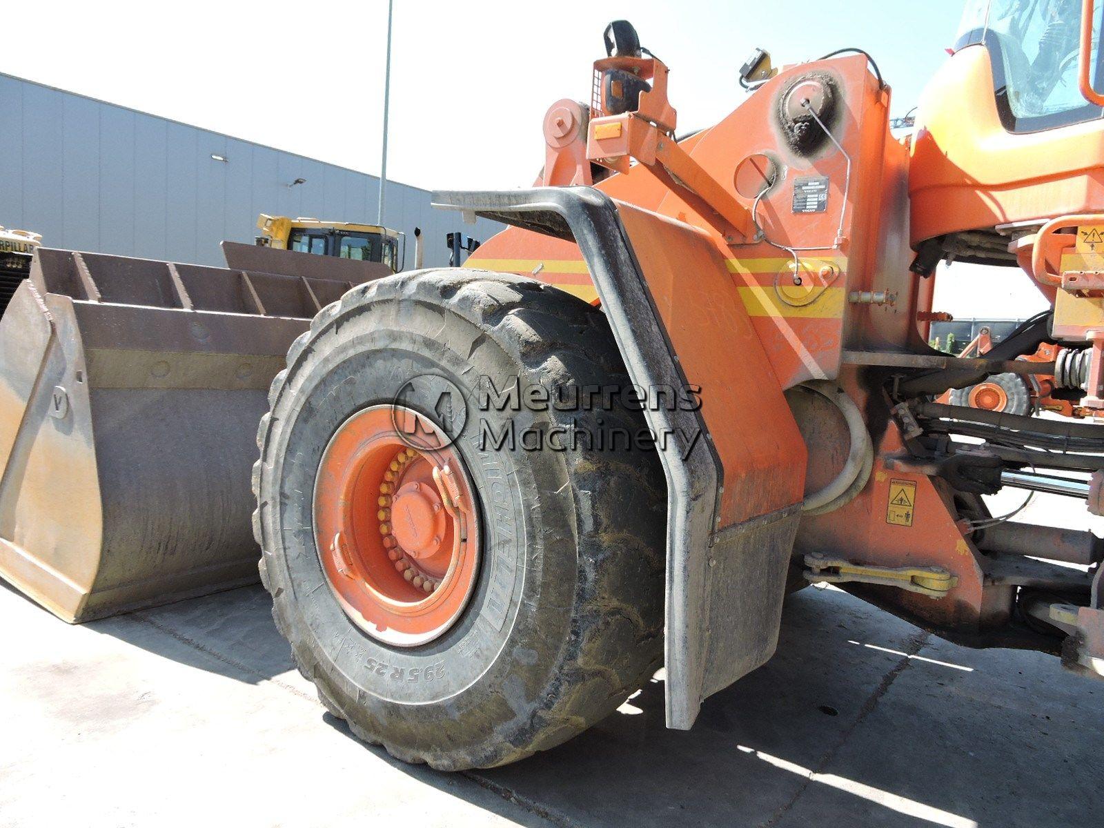 VOLVO L220F front loader