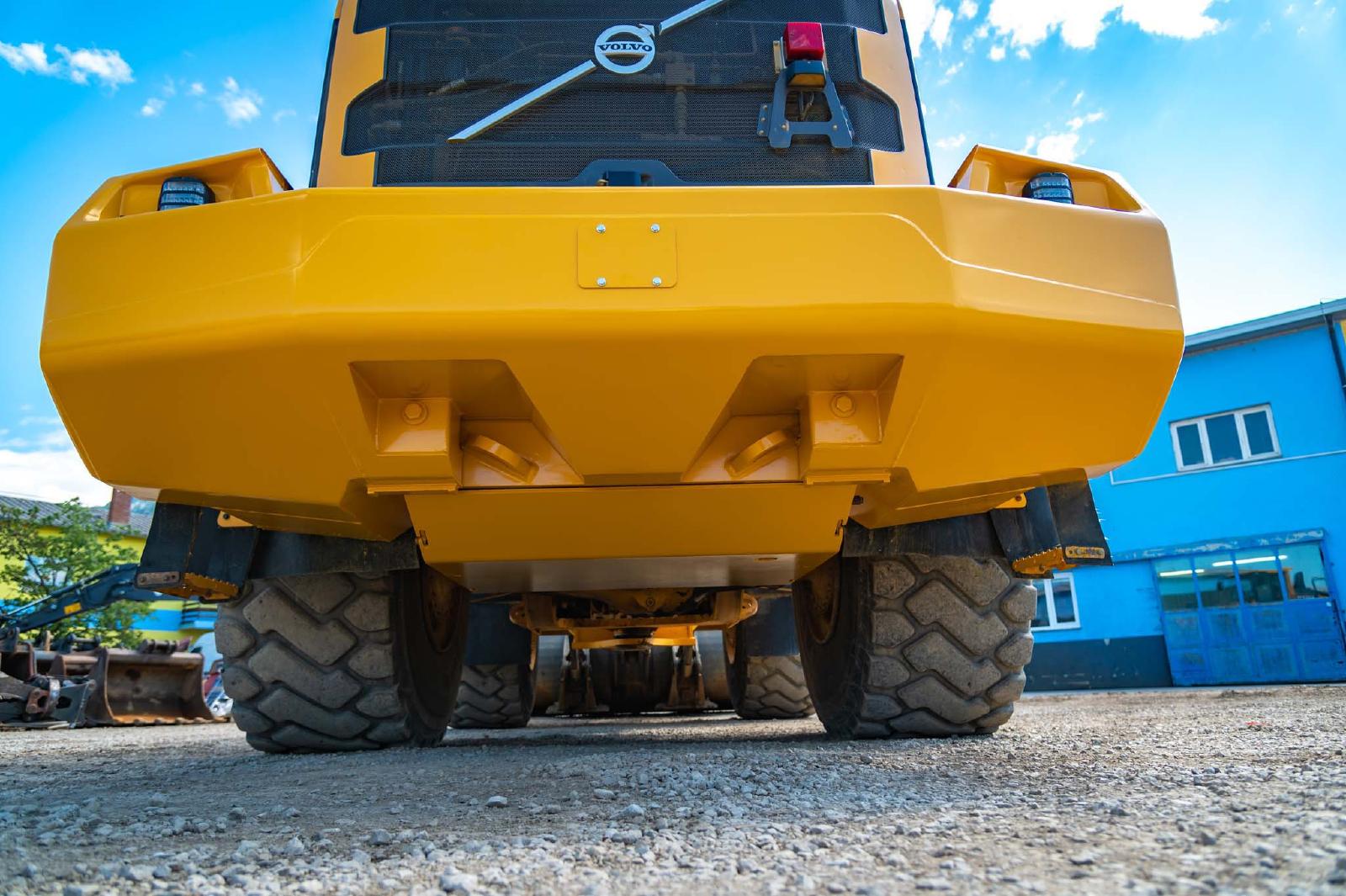 VOLVO L180H front loader