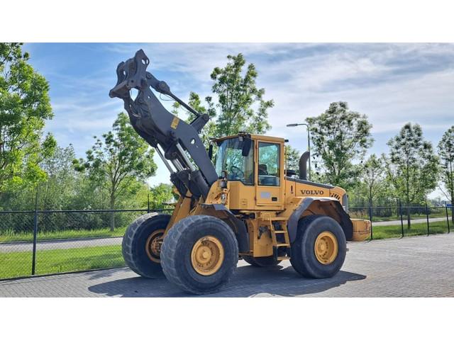 VOLVO L120E front loader