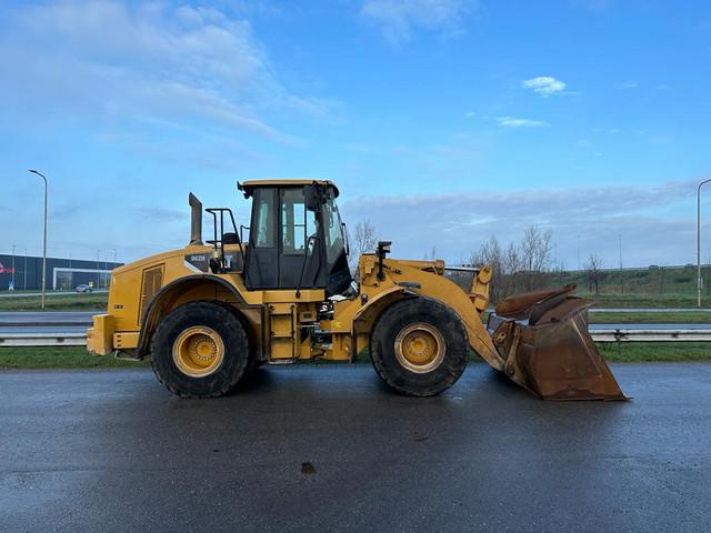 CATERPILLAR 962H front loader