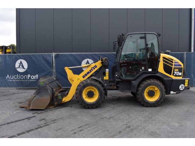 KOMATSU WA70M-8E0 front loader