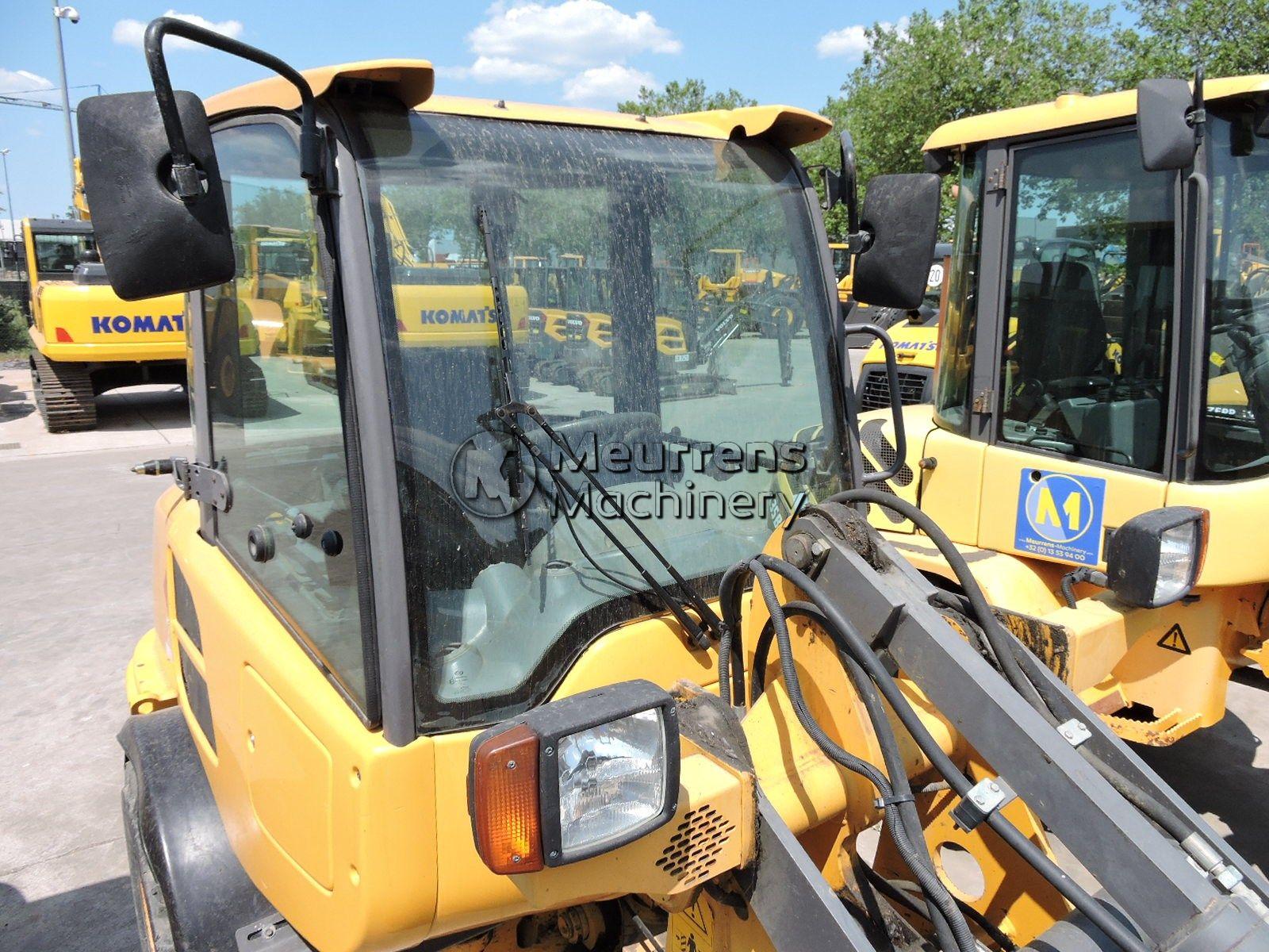 VOLVO L25F front loader