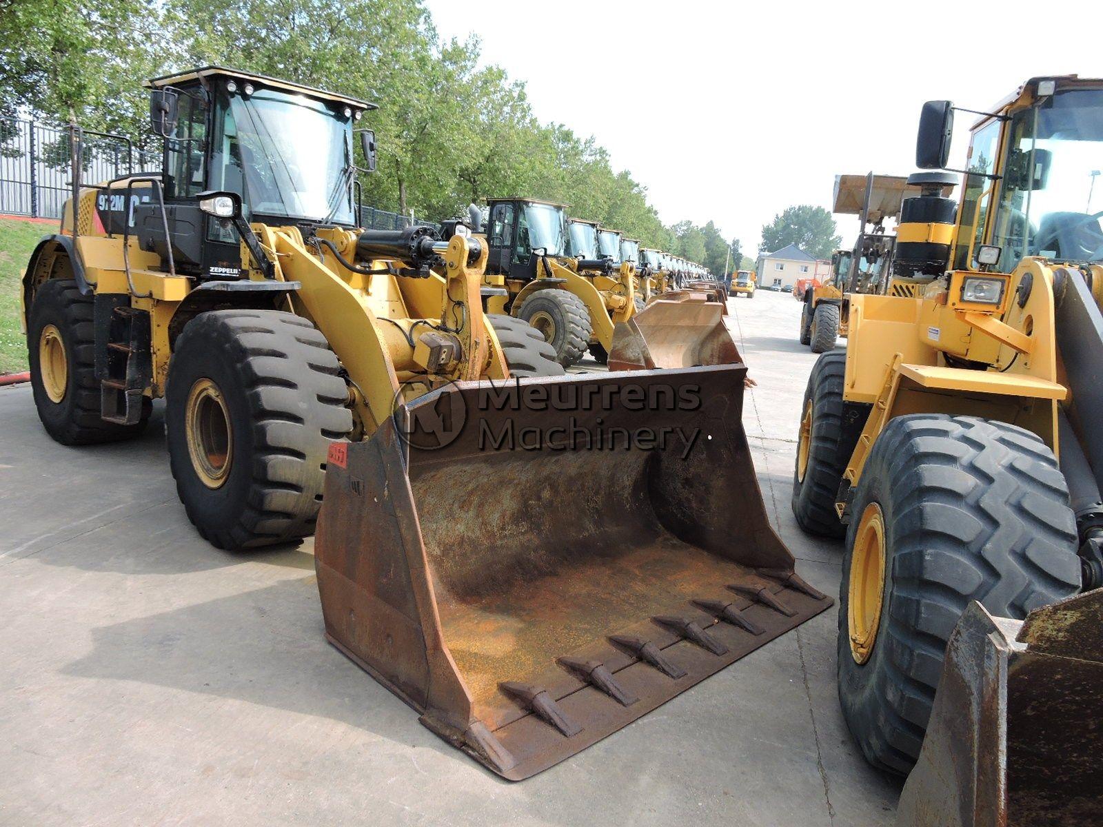 CATERPILLAR 972M front loader