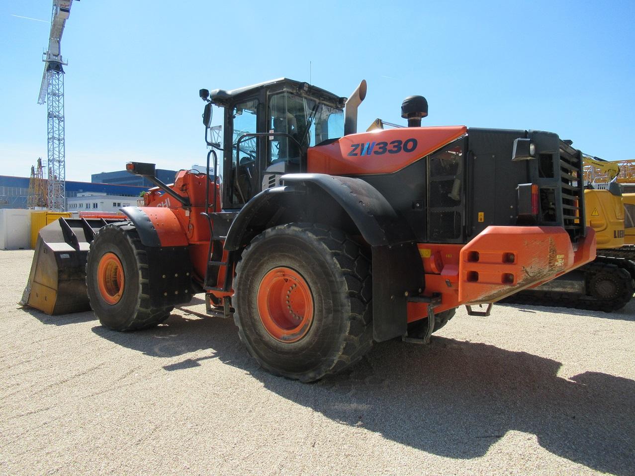 HITACHI ZW 330 front loader