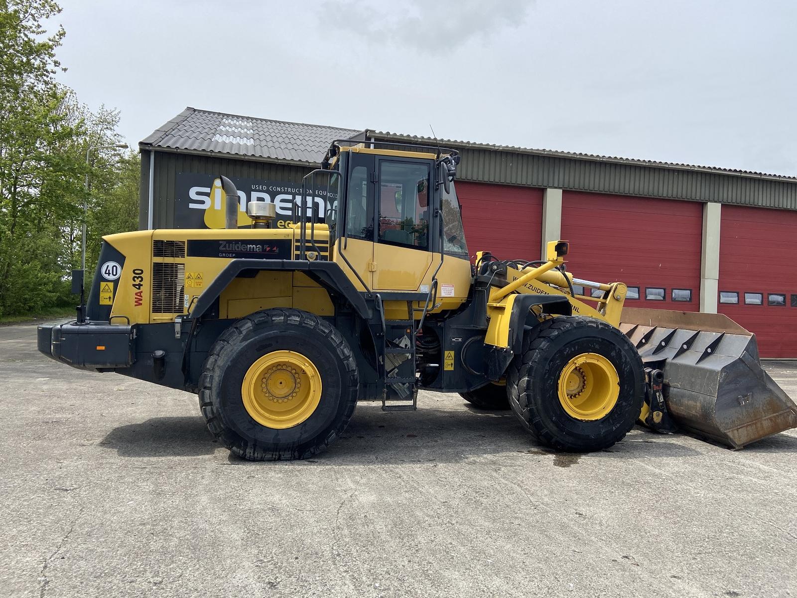 KOMATSU WA 430-6 front loader