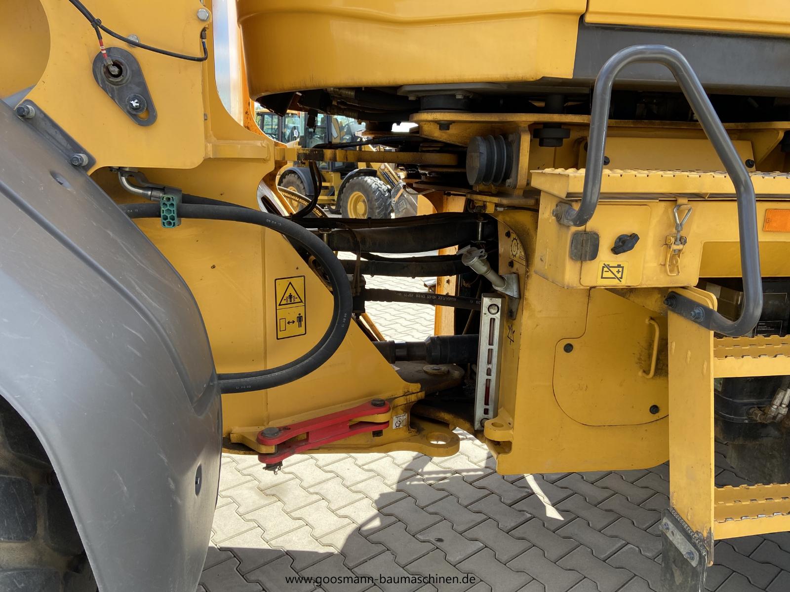 VOLVO L60G front loader