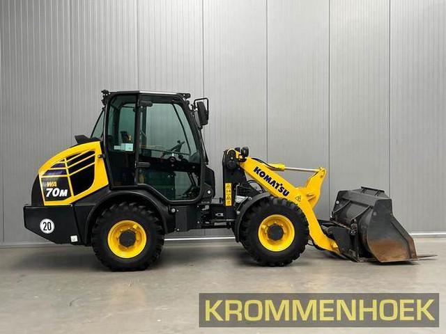 KOMATSU WA70M-8E0 front loader