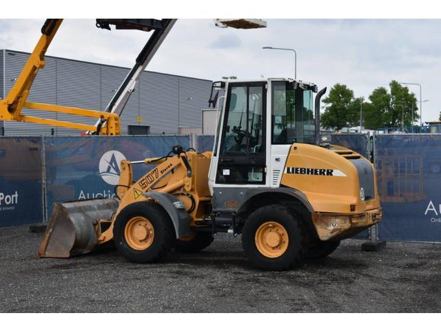 LIEBHERR L 507 Stereo front loader