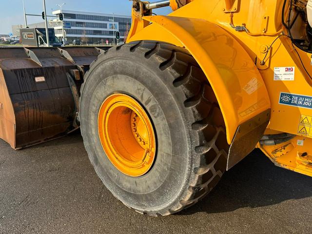 CATERPILLAR 966H front loader