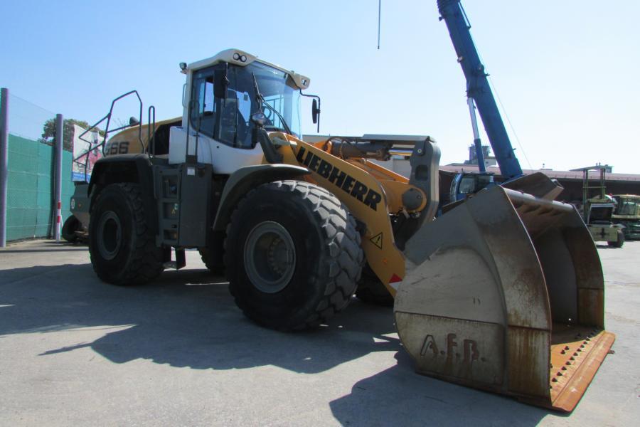 LIEBHERR L 566 XPower front loader