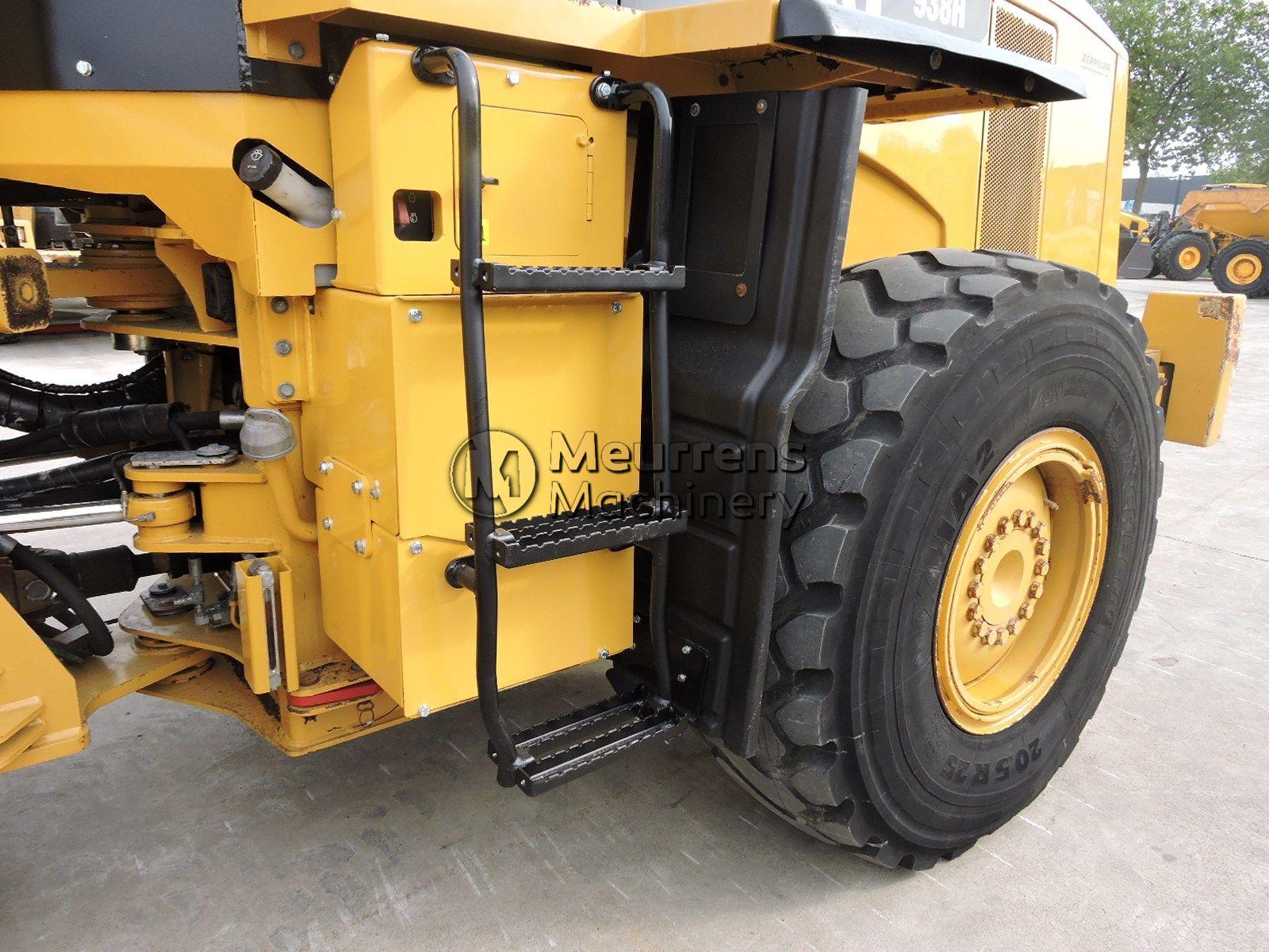 CATERPILLAR 938H front loader