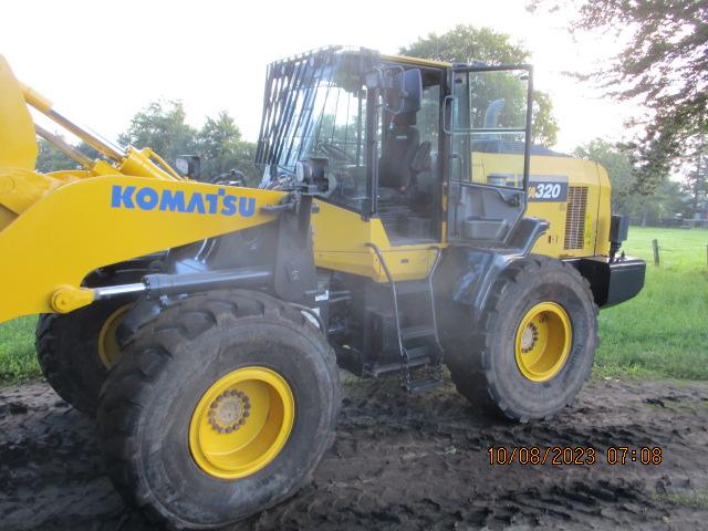 KOMATSU WA 320-3 front loader