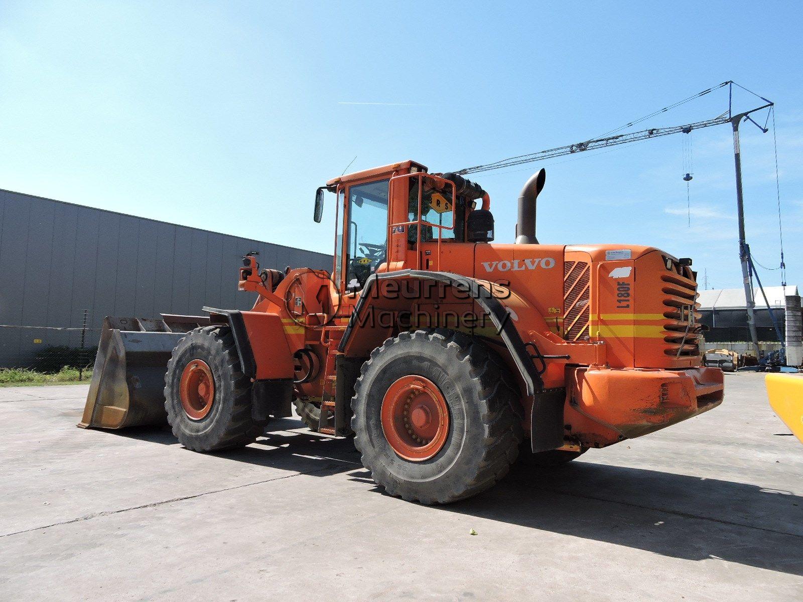 VOLVO L180F front loader