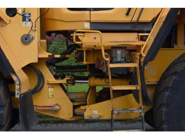 VOLVO L180F front loader