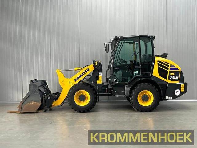 KOMATSU WA70M-8E0 front loader