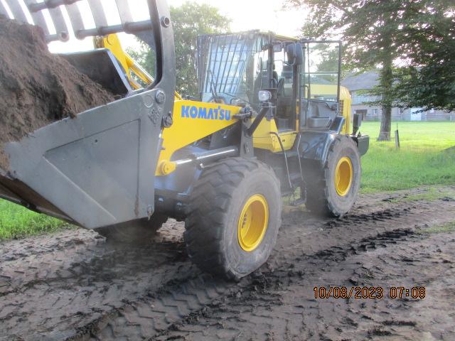 KOMATSU WA 320-3 front loader