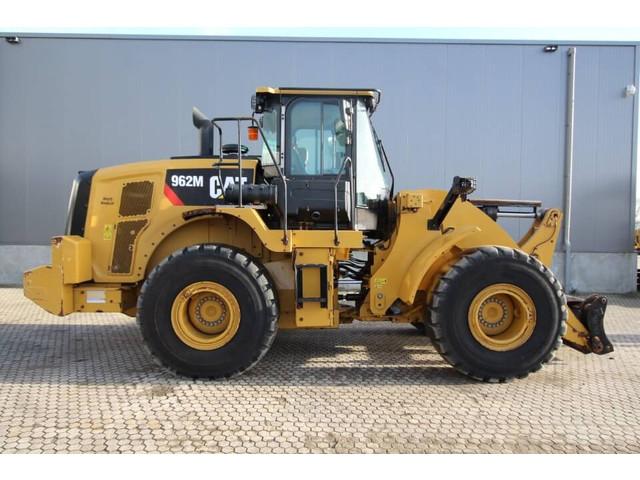 CATERPILLAR 962M front loader