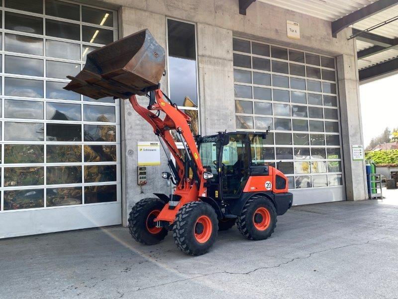 KUBOTA R090 front loader