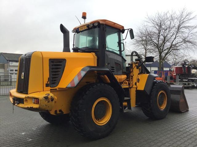 JCB 426 e HT front loader