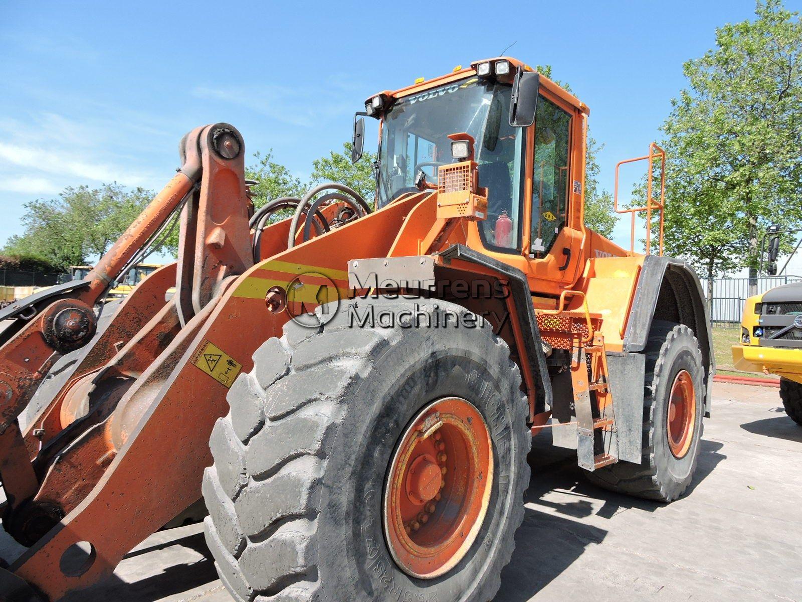 VOLVO L180F front loader