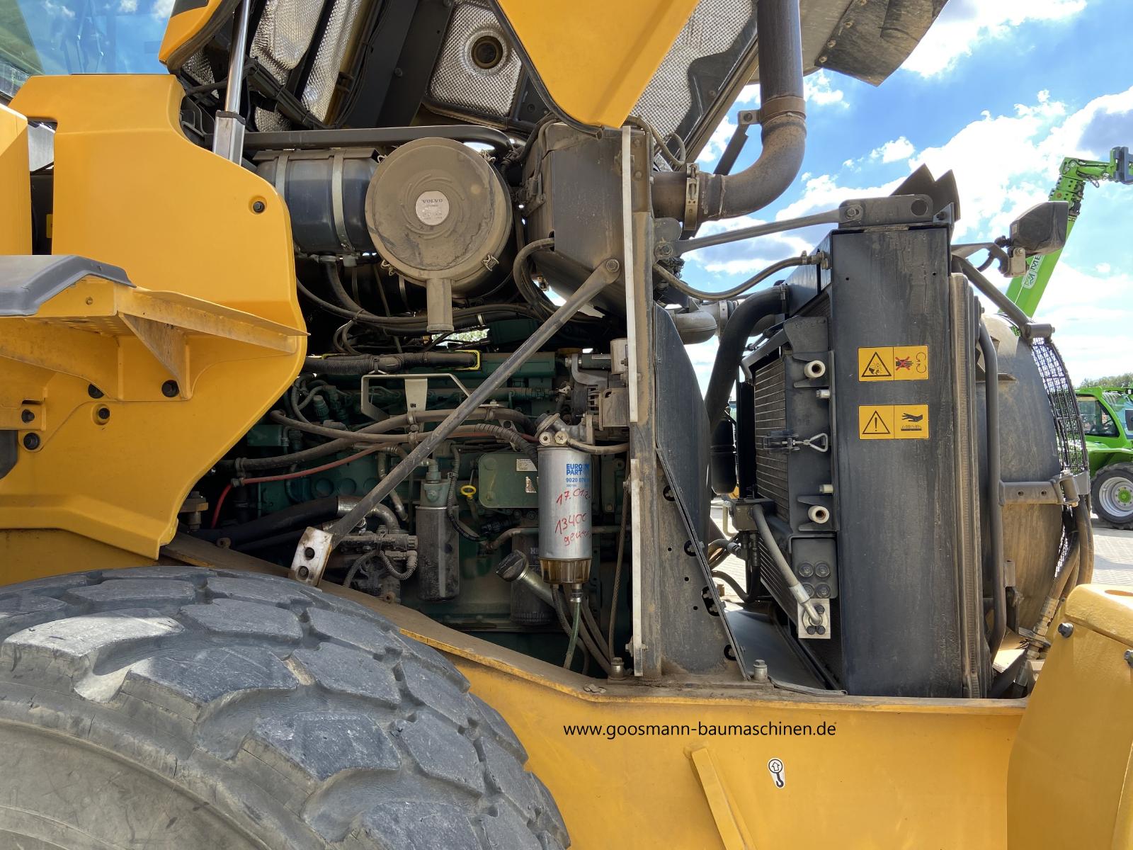 VOLVO L60G front loader