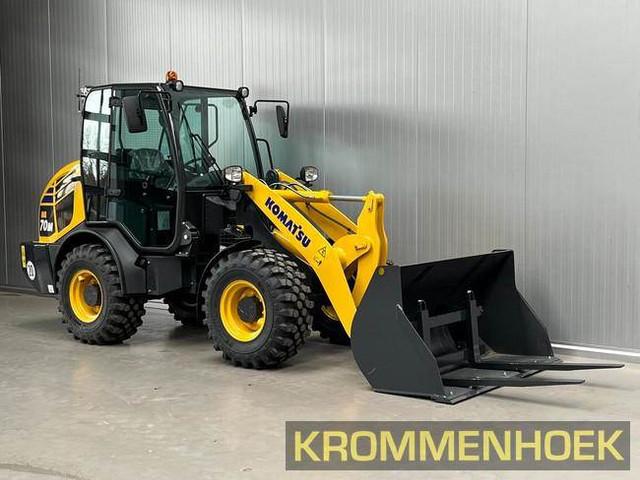 KOMATSU WA70M-8E0 front loader