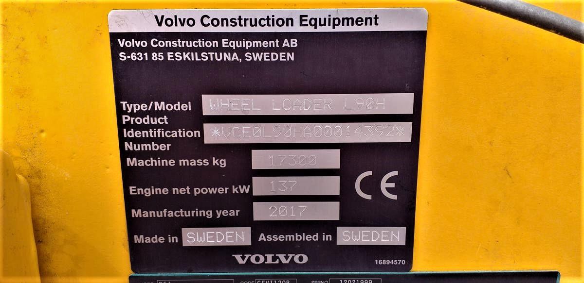 VOLVO L 90 front loader