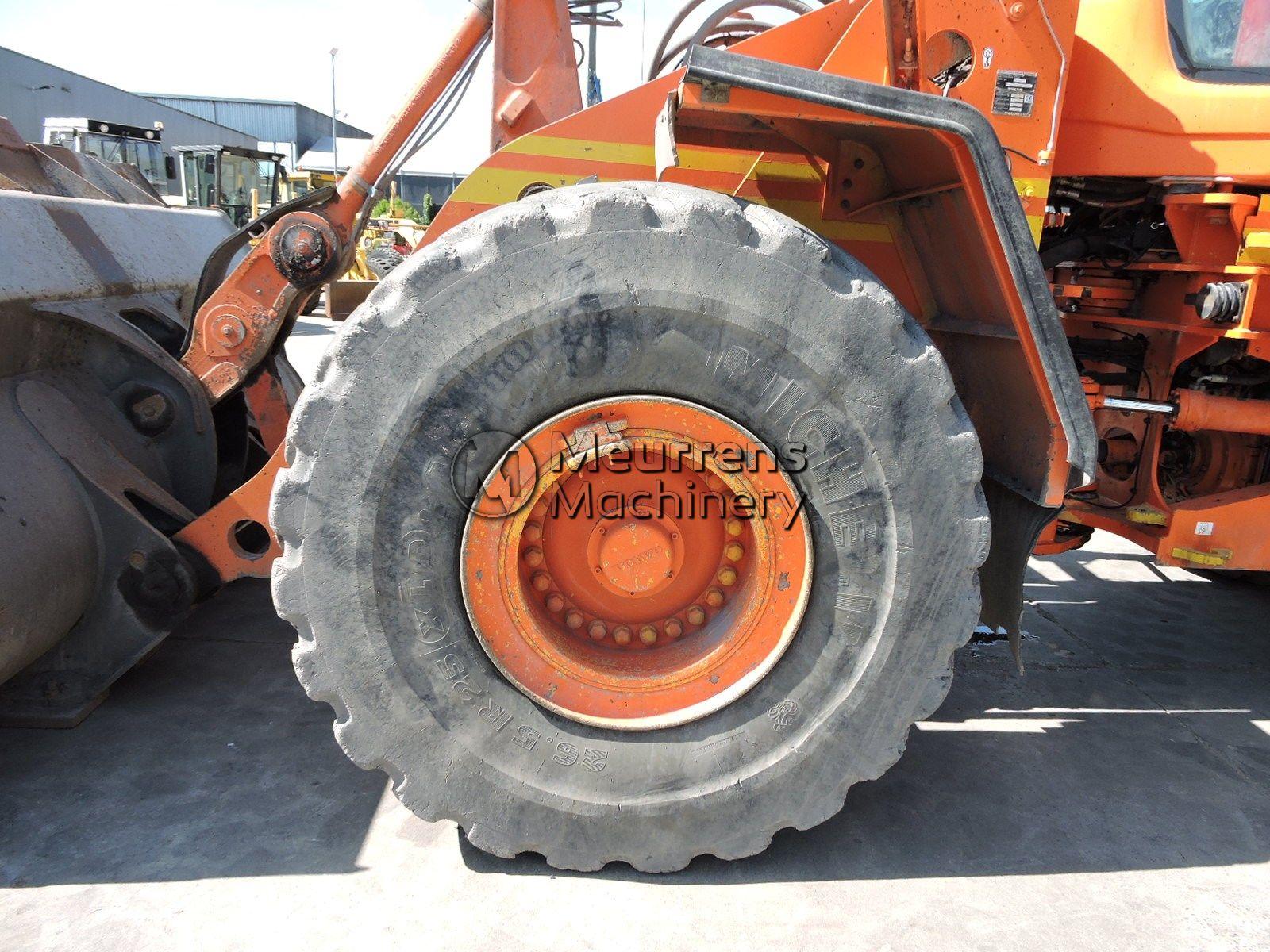 VOLVO L180F front loader