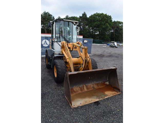 LIEBHERR L 507 Stereo front loader