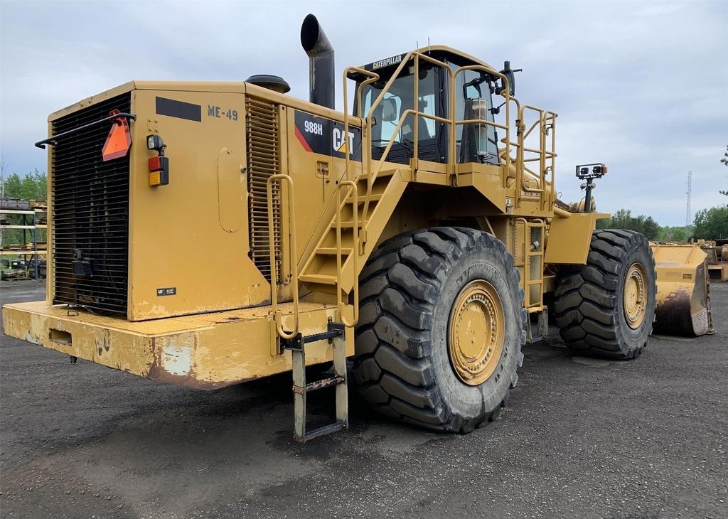 CATERPILLAR 988H front loader