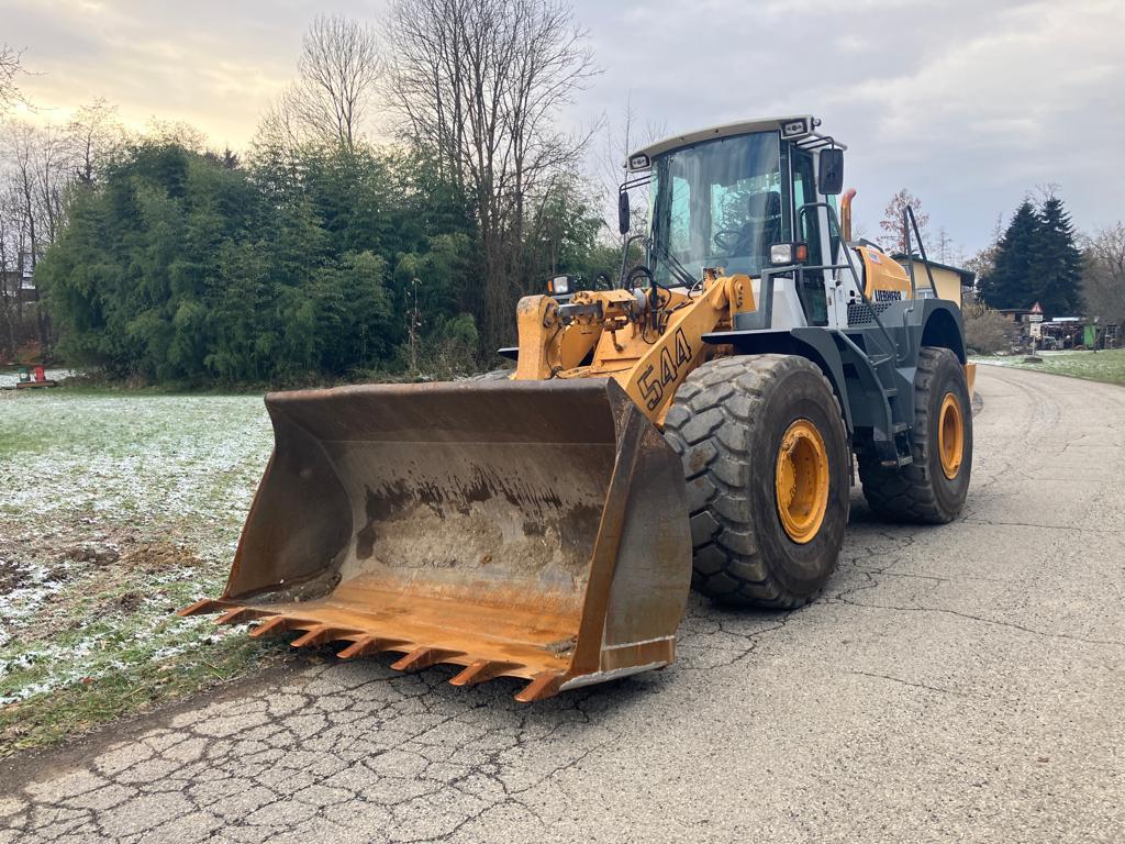 LIEBHERR L 544 front loader