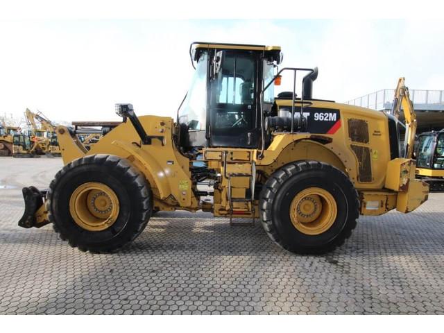 CATERPILLAR 962M front loader