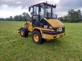 CATERPILLAR 902 front loader