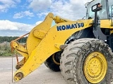 KOMATSU WA600-8 front loader