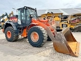 HITACHI ZW 220-5 front loader