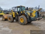 KOMATSU WA470-6 front loader