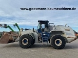 LIEBHERR L 586 front loader