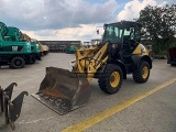 KOMATSU WA90-6 front loader