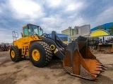 VOLVO L220 front loader