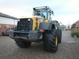 KOMATSU WA320-5 front loader