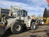 LIEBHERR L 566 front loader