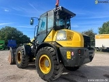 KOMATSU WA100M-6 front loader