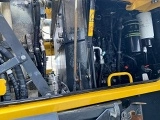 KOMATSU WA500-7 front loader