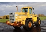 VOLVO L 120 front loader