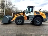 LIEBHERR L 538 front loader